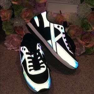 YRU FLASH SNEAKER